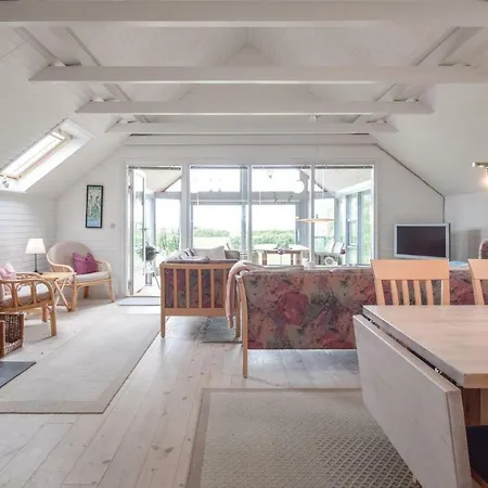 Three-bedroom In Holiday home Svendborg